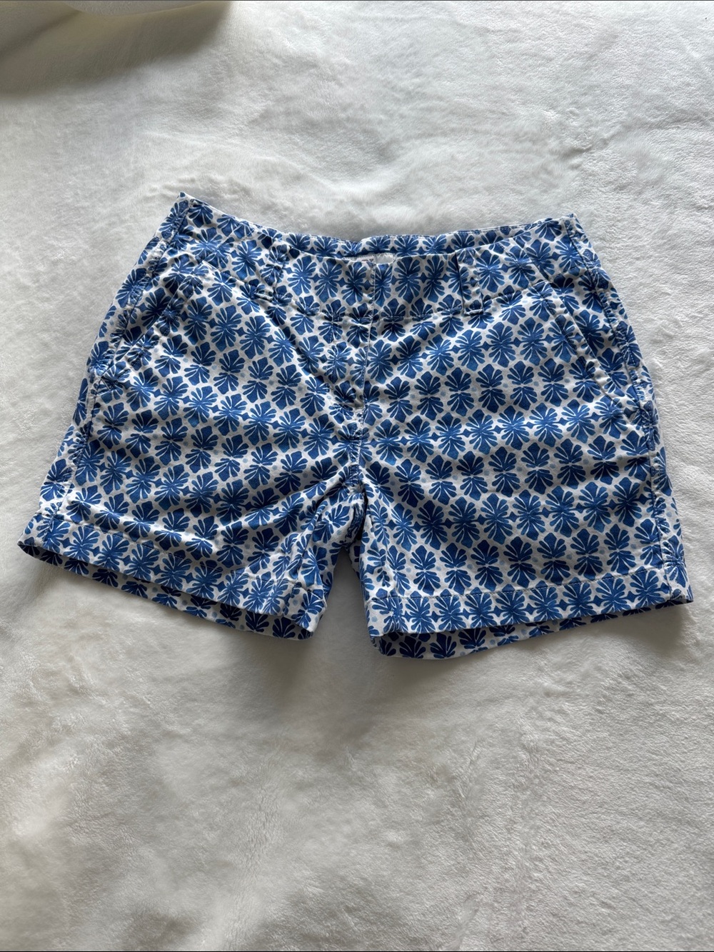 Vineyard Vines Blue and White Floral Shorts